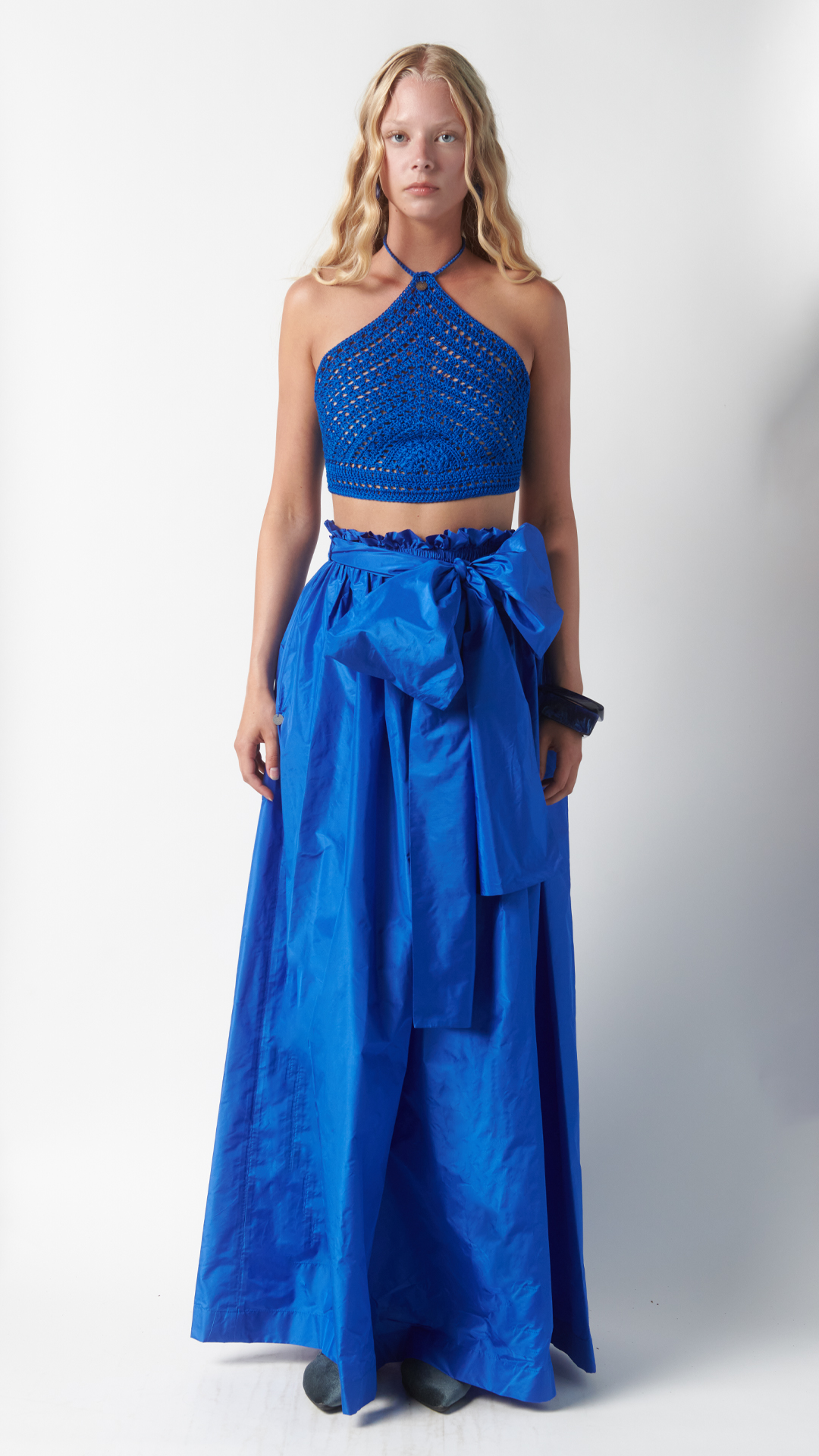 Gonna ampia in taffetà di seta blu zaffiro